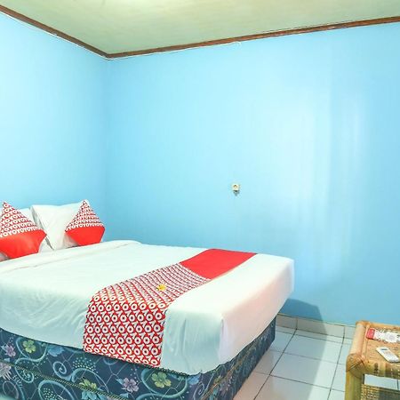 Oyo 1662 Zury Homestay Kuta  Экстерьер фото