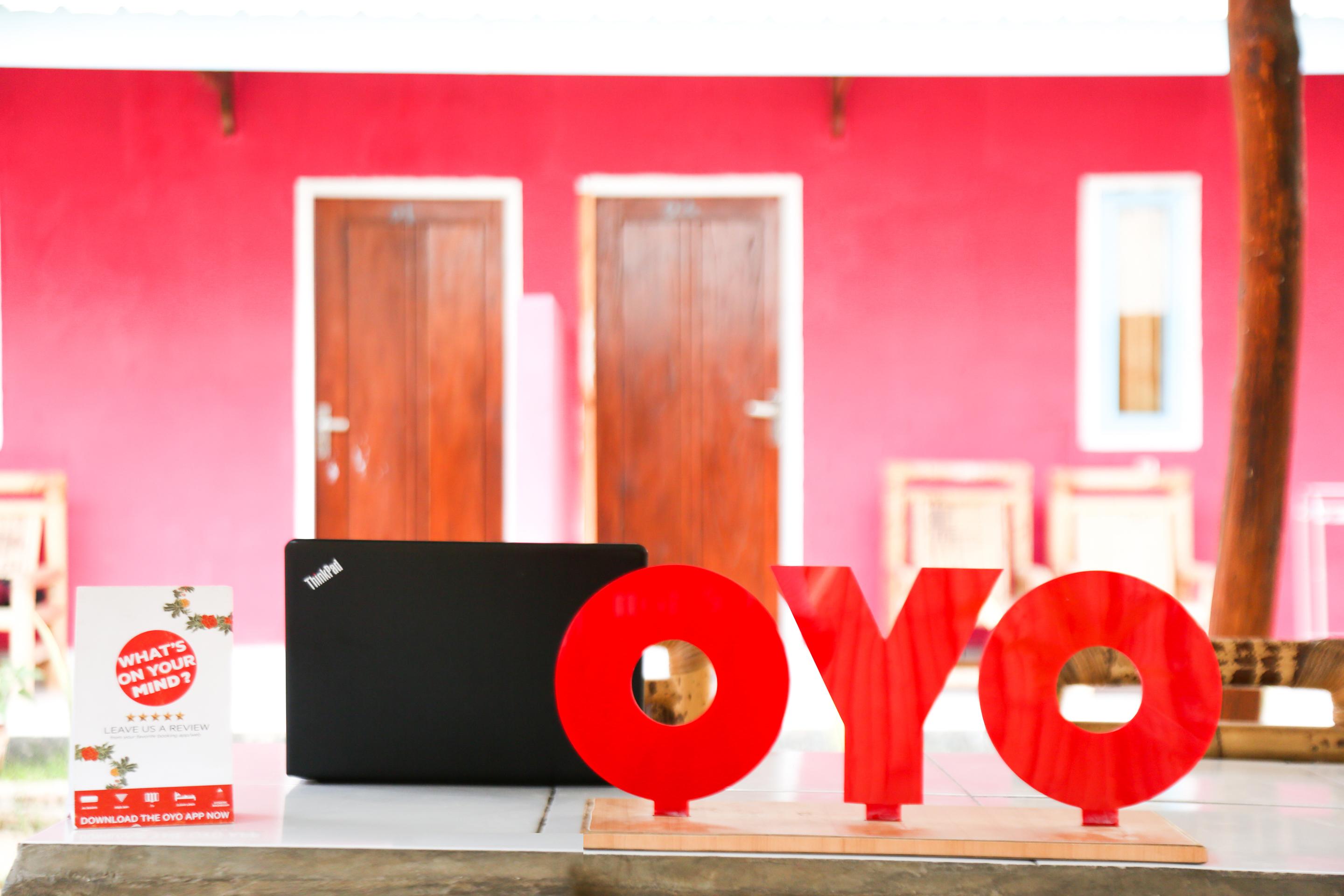 Oyo 1662 Zury Homestay Kuta  Экстерьер фото